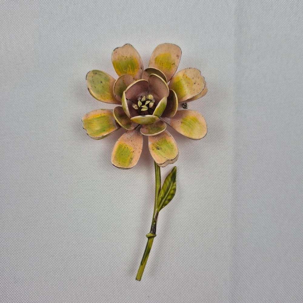 Vtg Enamel Flower Brooch‎ Pink Green Daisy 3.5
